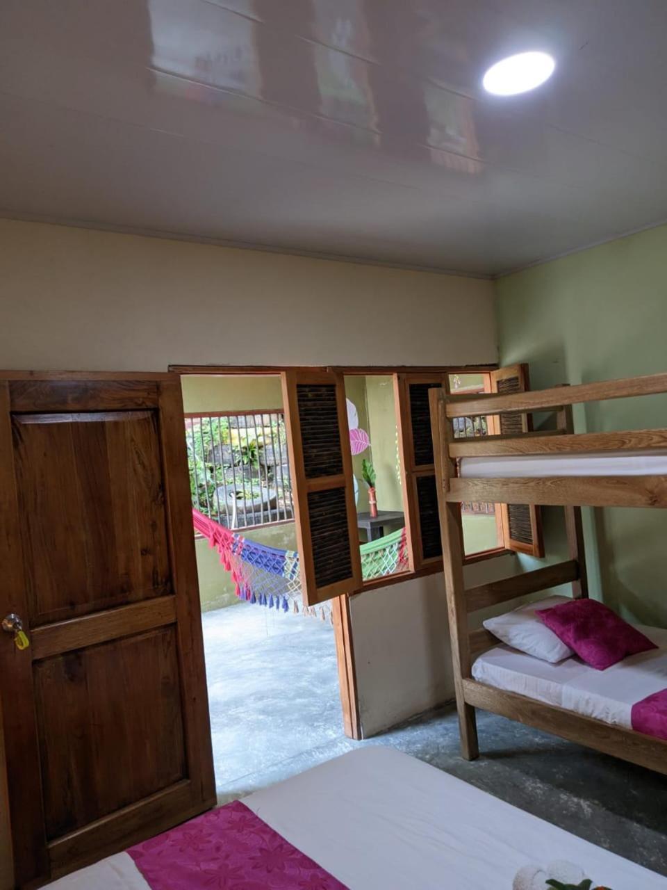 Sierra Kay Hostel Guachaca 外观 照片